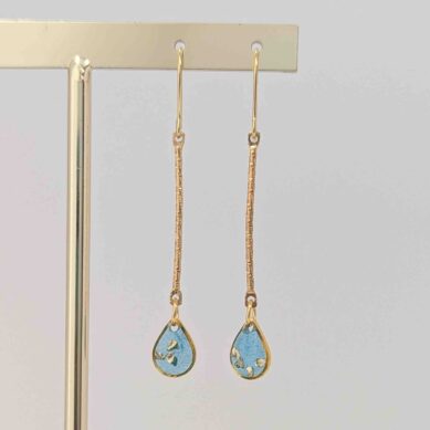 Dangling Teardrop Earrings